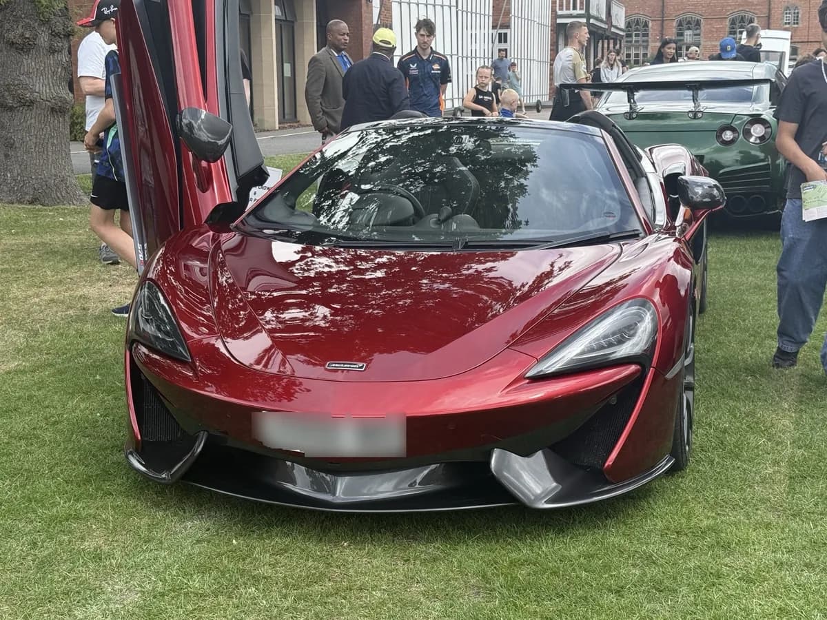 McLaren 570