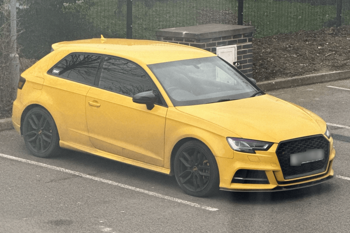 Charger SRT8 Super Bee